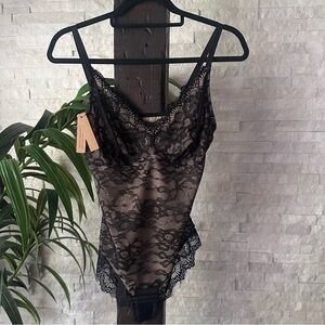 SHAPELLX Black Lace Glamour Supportive Plunge Thong Bodysuit Size Small NWT